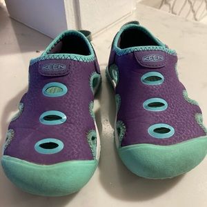 Keen sandal/water shoe